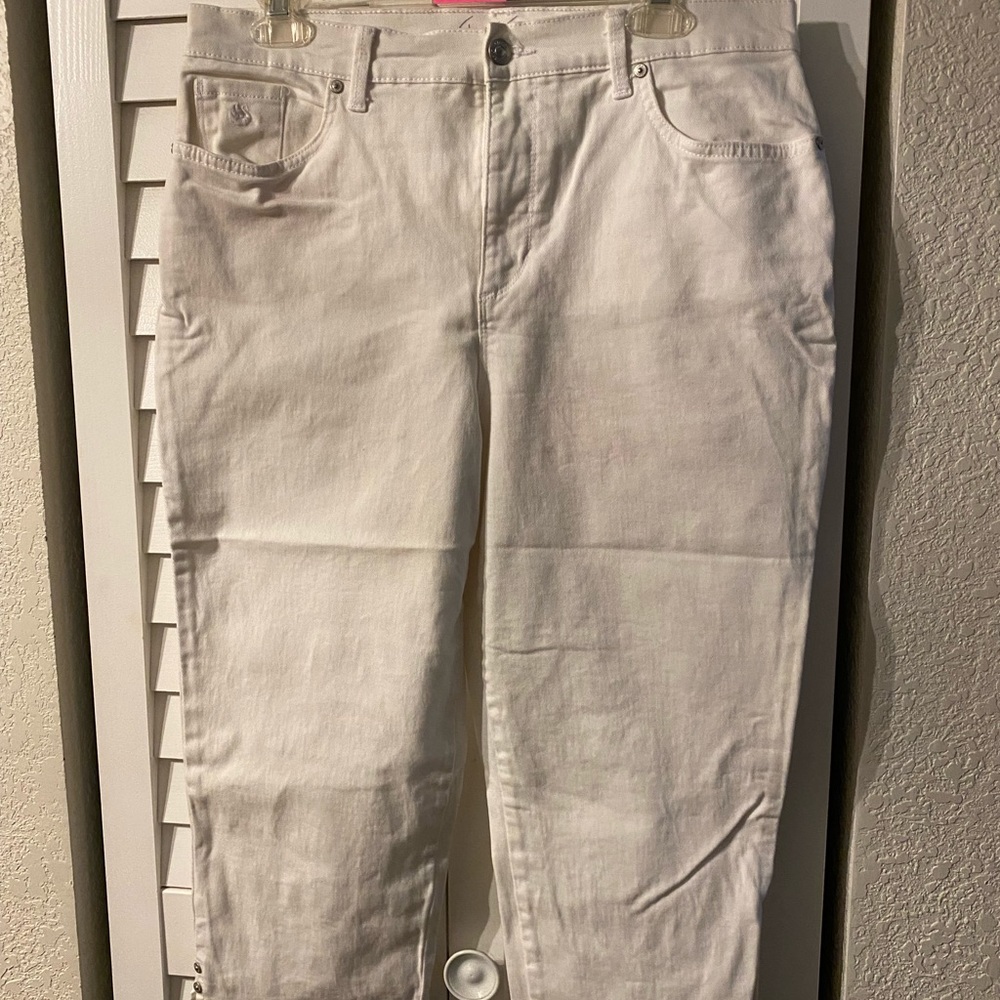 Gloria Vanderbilt Capri